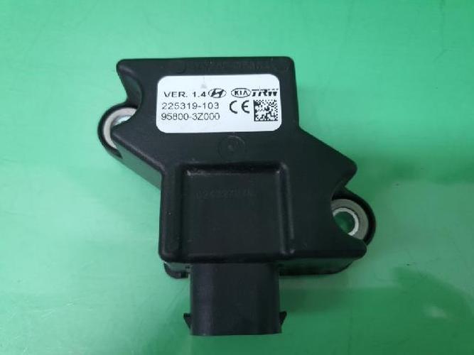Hyundai i40 2012 Module 95800-3Z000