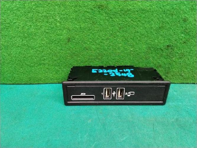 Mercedes-Benz E-Class 2017 Module A2138200400
